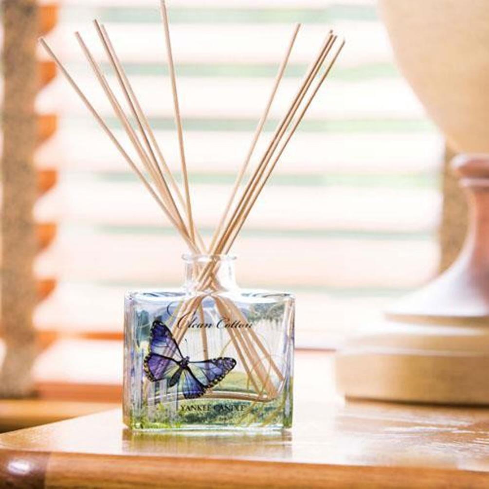 Yankee Candle Clean Cotton Signature Reed Diffuser Extra Image 1
